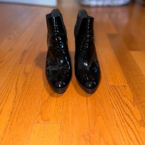 STUART WEITZMAN Women's "Whoop" Black Patent Leather Booties